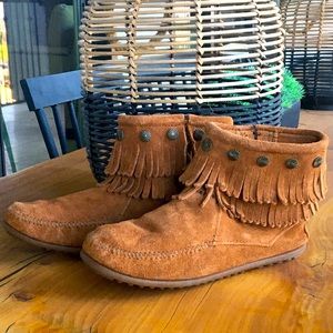 🪶Minnetonka leather moccasins